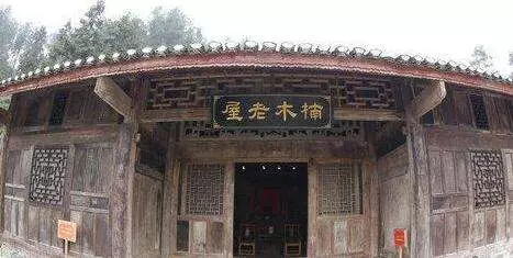 房屋拆遷給50萬,專家來後告訴老漢,你的房子 價值50個億!
