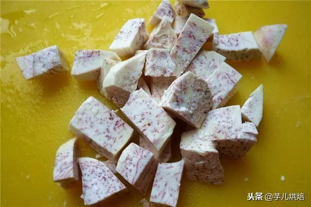 芋頭蒸排骨這麼做,麻辣鮮香,軟糯入味,全家都愛吃,秘訣很簡單