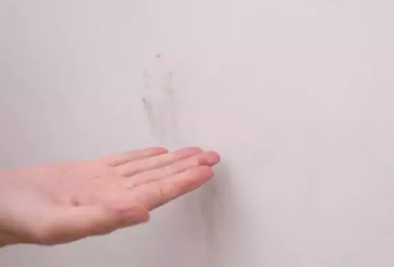 白醋和牙膏混合在一起,家裡主婦都需要,一年省下好幾百,真實用