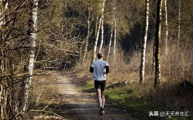 養生別只會吃大蒜,做好這5件事,身體或許會更加健康!