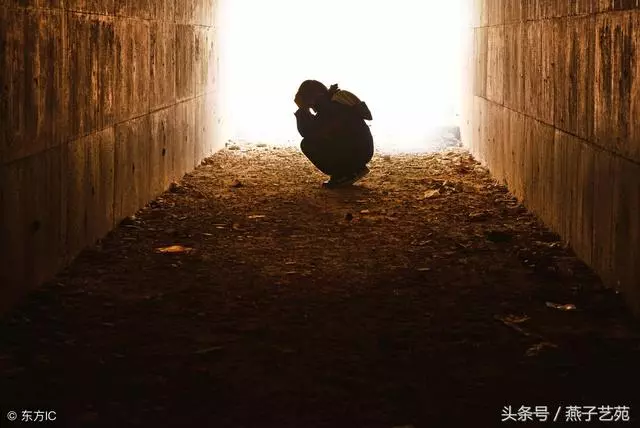 再冷,也不靠燈;再窮,也不靠親!(美句)