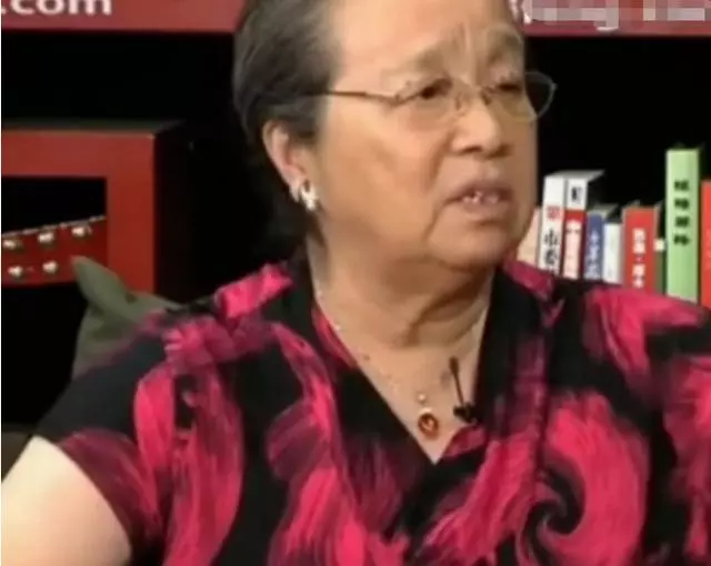 容嬤嬤談及當年《還珠》:最心疼的一個是趙薇,最嬌貴的是「她」