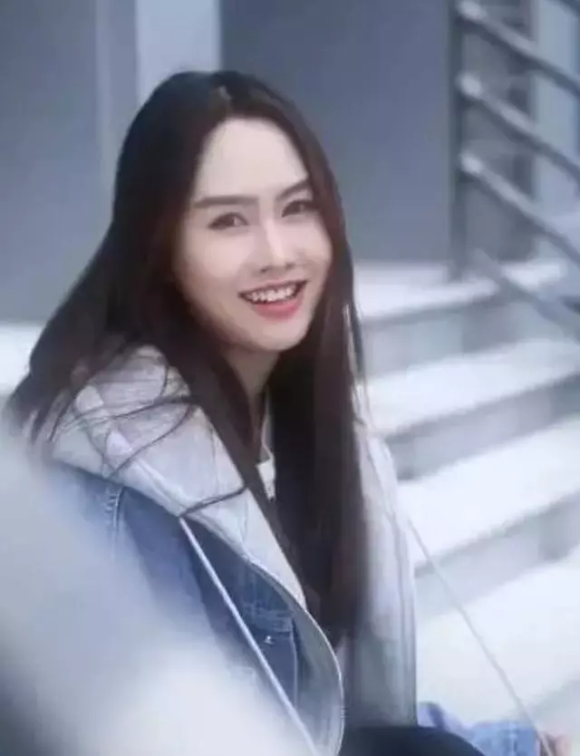 朱茵替身照片曝光看到她的正臉後 ,網友:太美了
