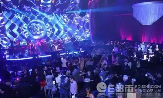 李玟嫁20億老公後,2個女兒曝光了!想不到2個都美成這樣!但她的女兒卻這樣對自己的媽媽!