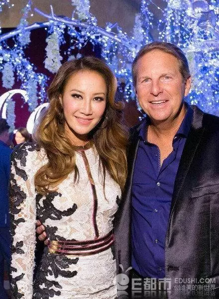 李玟嫁20億老公後,2個女兒曝光了!想不到2個都美成這樣!但她的女兒卻這樣對自己的媽媽!