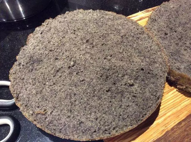 用電飯煲做海綿蛋糕,和外面賣的一樣香