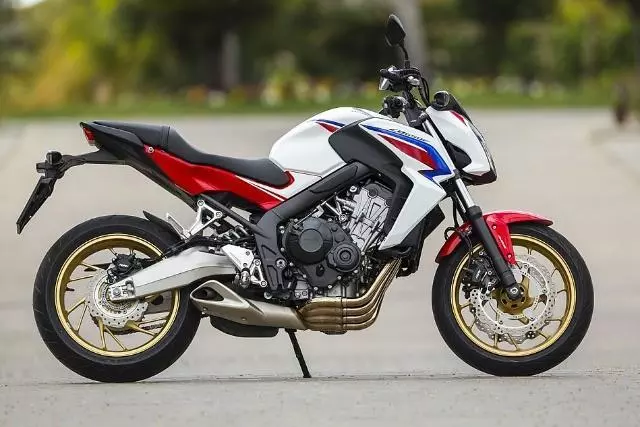不再苦等CB650R,這台國內有售的CB650F圓你本田四缸CB夢!