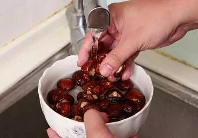 用它泡香菇,5分鐘就泡發了,營養都還留著
