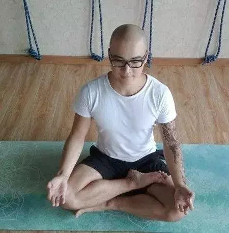 蓮花坐姿,為什麼你的髖關節、膝蓋和腳踝會疼?