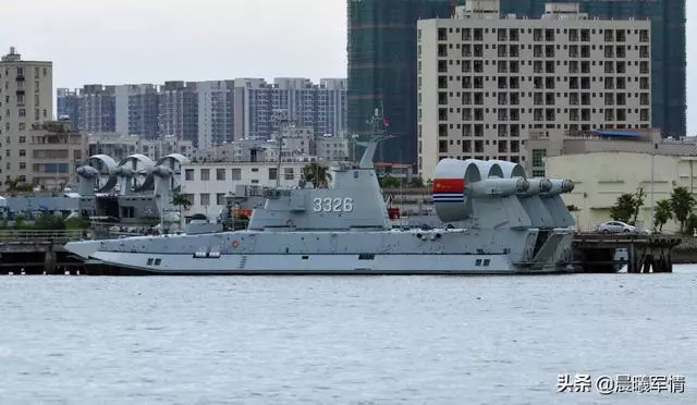 我軍兩棲投送能力今非昔比,彈丸小島一波就能上岸