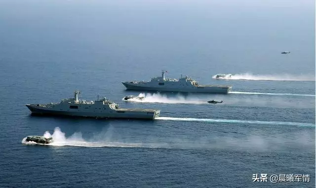 我軍兩棲投送能力今非昔比,彈丸小島一波就能上岸