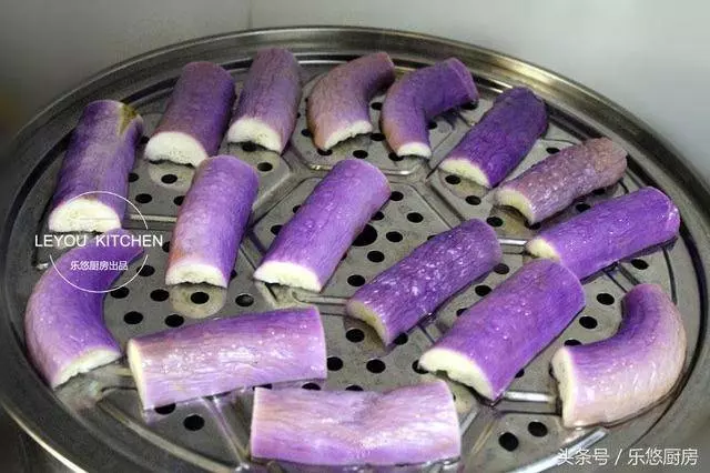 《蒸茄子不變色,營養一定好》茄子這樣做,沒放油,吃著清爽美味!