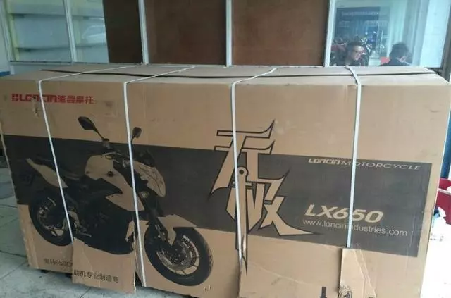 拿下隆鑫LX650,寶馬大單缸發動機,彎道神車,做工比川崎還好
