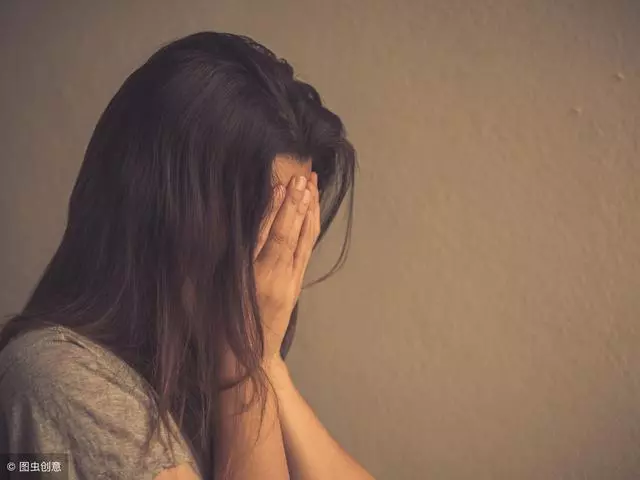 婆婆總偷著給小姑子錢,我賭氣鬧離婚,小姑子說句話,我無地自容