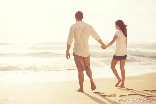 公婆說送我二手房結婚用,我笑著下班去打掃,一進門我轉身就走