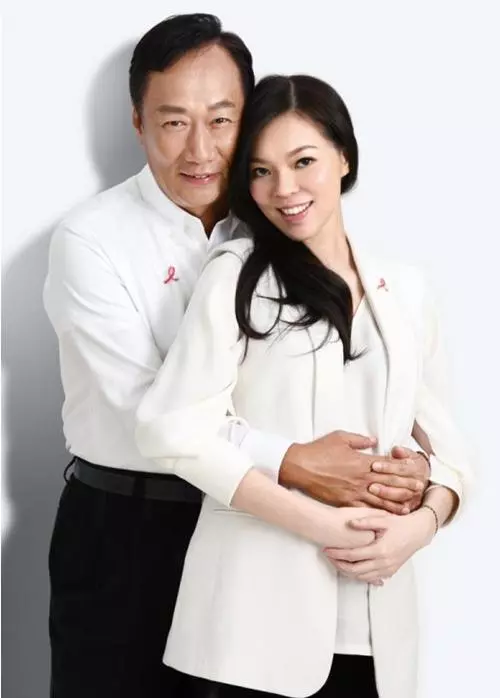 曾馨瑩怒嗆郭台銘「你大聲什麼」!郭董嚇一大跳!她嫁入豪門9年生活,讓人驚訝不已!