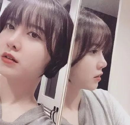具惠善曬出一組短髮自拍照,少女感爆棚的具大人超級童顏啊驚艷50萬人