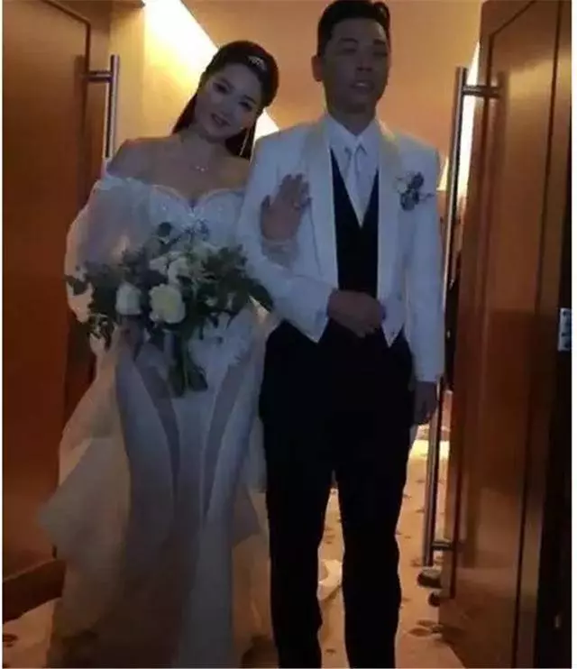 曾與郭富城傳緋聞,如今嫁富豪郎才女貌,170萬鑽戒更是閃瞎眼