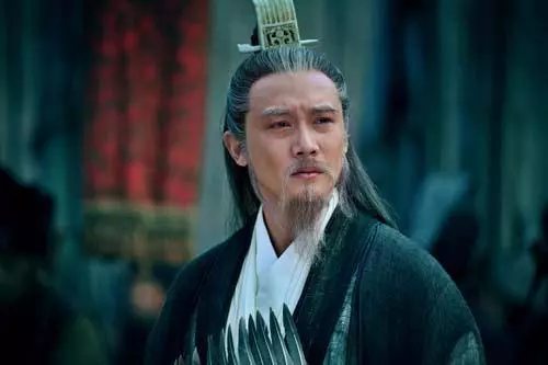 「諸葛亮」每次打仗都要「坐椅子」,並不是腿不好,實在是太聰明!