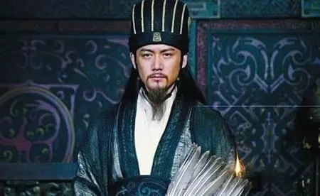 「諸葛亮」每次打仗都要「坐椅子」,並不是腿不好,實在是太聰明!