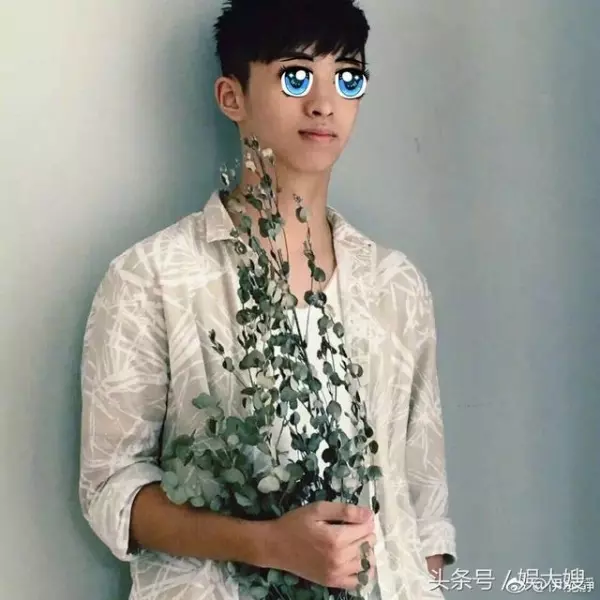 伊能靜兒子正面照終於曝光,再看女兒照片真的嚇死,網友:兩個爸爸基因太強大!