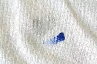 衣服不管染上什麼用這招都能洗掉,真的太實用了,一定要收藏起來