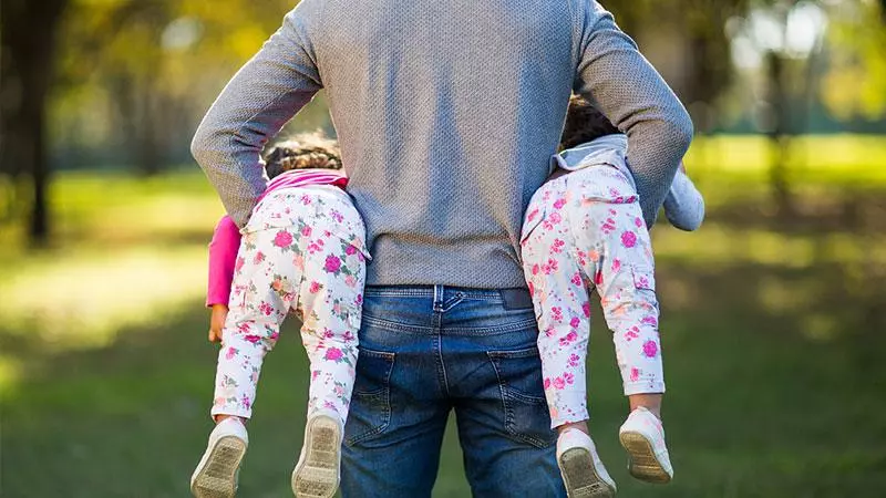 如果家裡有這5種爸爸,媽媽再優秀,孩子也很難有出息