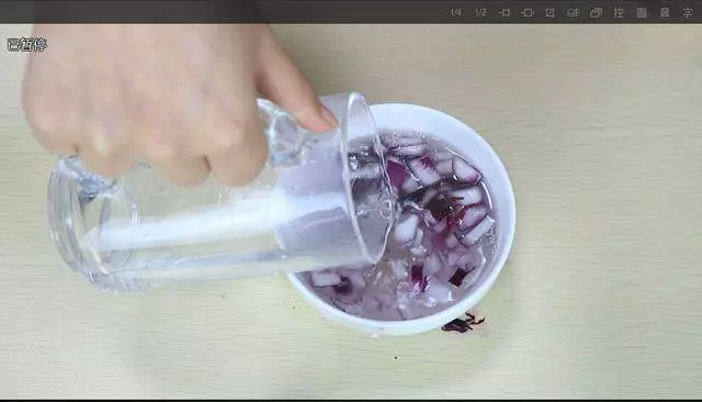洋蔥泡水喝作用真厲害,可惜很少人知道,學會記得感謝我哦