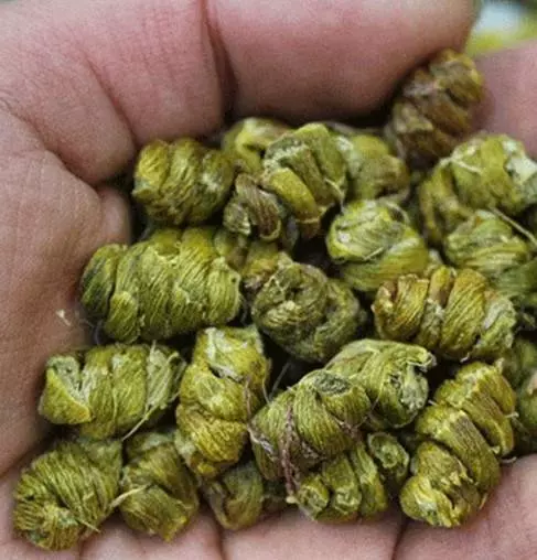 女人過了30老得快, 是卵巢該「洗澡」了! 每天吃把它,排除卵巢毒素