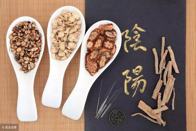 脾胃虛,是痰濕以及濕熱形成的根源,治療要分清主次