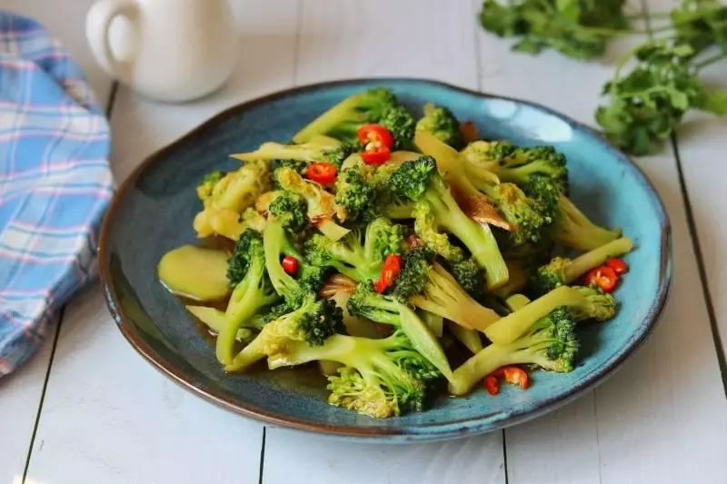 【熗拌西蘭花】西蘭花這樣做又脆又好吃,還特入味,5分鐘出鍋,營養不流失