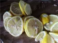 檸檬蜂蜜水製作方法,超刮油的茶,女人必喝
