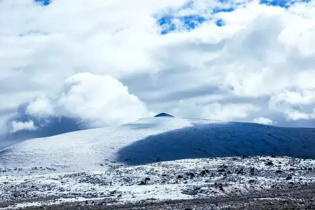 中國最美佛國在四川,比拉薩唯美,比甘南靜謐,雪後如雪蓮綻放