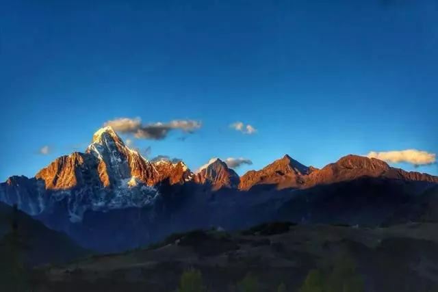 四姑娘山旁風景,景色不輸九寨溝、稻城亞丁!美醉成仙,未商業化