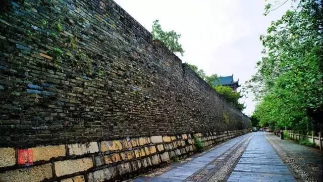 這座贛南小城,私藏了幾百座豪宅!沒有婺源有名卻低調了千年!