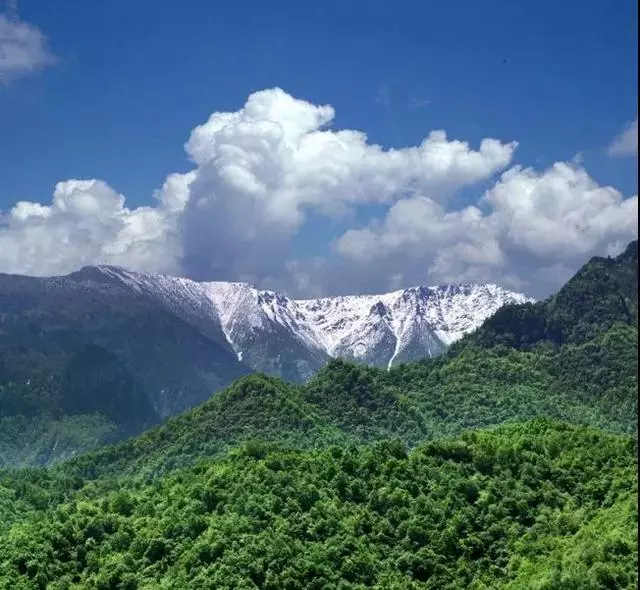 秦嶺最深處,這座海拔最高小城,私藏一個靜美香格里拉,冬季賞雪