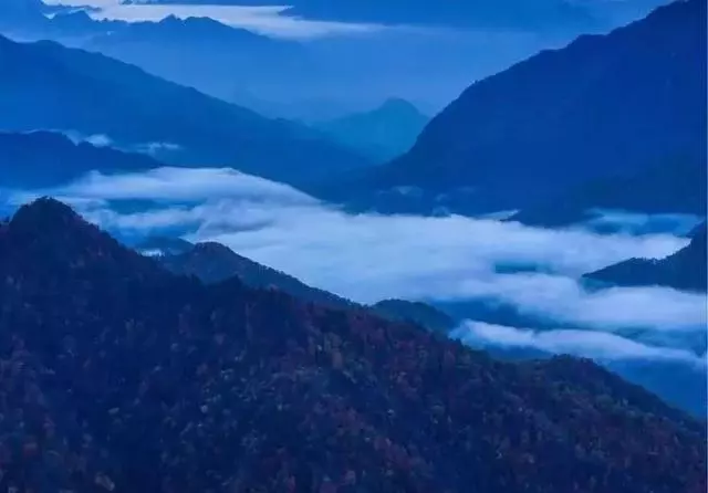 秦嶺最深處,這座海拔最高小城,私藏一個靜美香格里拉,冬季賞雪