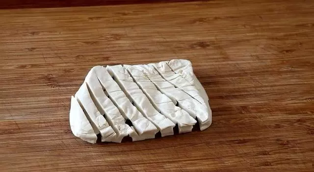 豆腐這麼做下飯又下酒,做法簡單味道好,一盤不夠吃,先收藏了