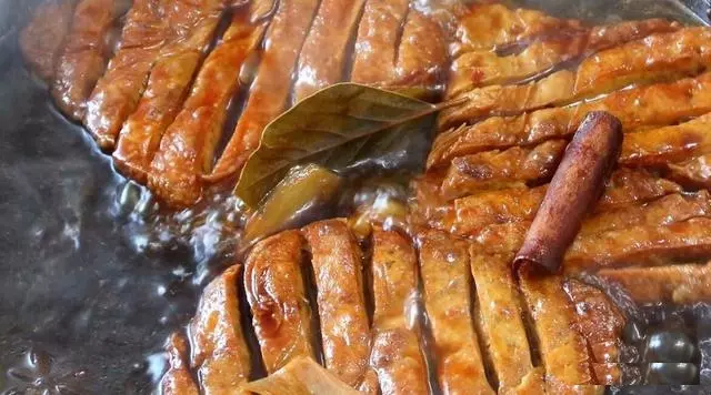 豆腐這麼做下飯又下酒,做法簡單味道好,一盤不夠吃,先收藏了
