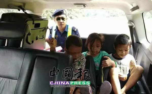 巫裔一家五口共騎摩托上大道,JPJ這樣處理,卻遭網友吐槽!……