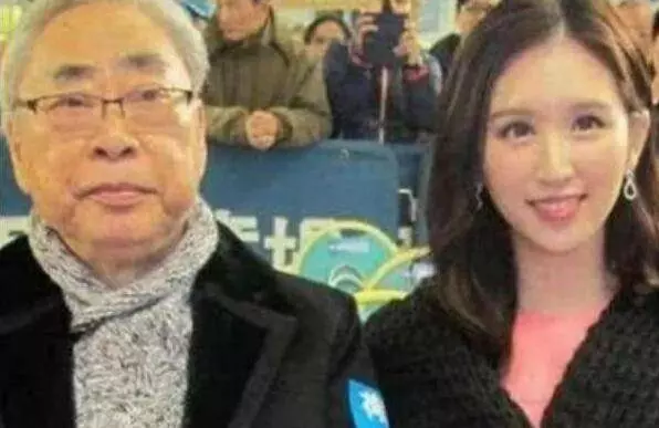 28歲體操冠軍嫁82歲老乾爹,父親是幕後推手如今東山再起甩掉老翁!