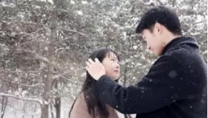 未婚妻去世三年後,男子結婚,婚禮現場看到熟悉身影,他放棄結婚