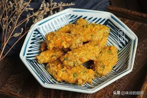 雞翅換個花樣,加它這樣炒,外焦里嫩,噴香下飯,上桌就搶光