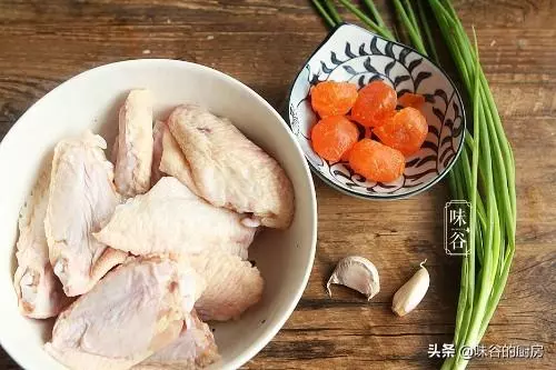 雞翅換個花樣,加它這樣炒,外焦里嫩,噴香下飯,上桌就搶光