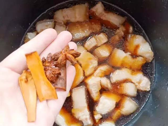 電飯煲做紅燒肉,第一次就成功