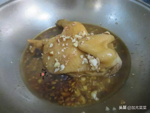 廣東媳婦教你醬油雞正宗做法,半碗醬油搞定,皮香肉滑,簡單易學