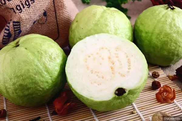 為什麼老一輩的人就算牙齒掉了還是堅持吃芭樂?原來它居然有「8種超強好處」!不吃太可惜了!