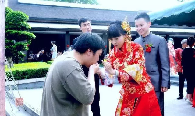 我月入兩萬,每月給我媽1000,結婚我媽把錢給我,哥嫂不幹了