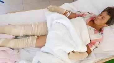 午睡奶奶開了一下空調,3歲美貌小女孩變成紗布人,女孩總和爸爸說:爸爸,我疼...打工父母傷心欲絕