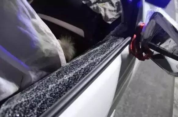 從大馬赴新加坡一定要小心,motor中途襲擊,多人中招!小心這樣的白煙,裡面摻有......
